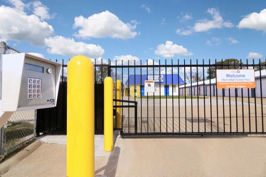 Essential Tips for Choosing a Storage Facility
