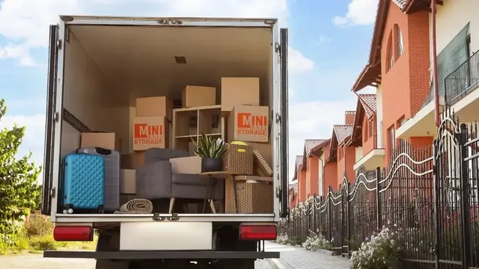 Mastering Moving Day in Quebec: A Guide to a Stress-free Move