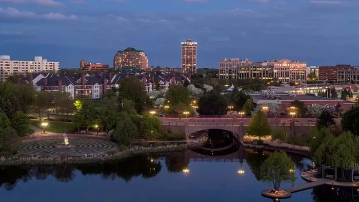 Why Choose Bloomington, MN: From Ski Slopes To Shopping Sprees