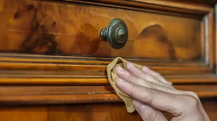 Is It Worth It? Self Storage Tips for Valuing Antiques