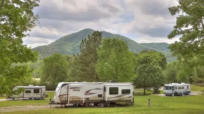 Scenic State Camper: The Best Camping Spots in Tennessee