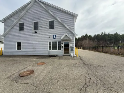 Rental office at the Storage Star self-storage facility in Berwick, ME on Portland Street