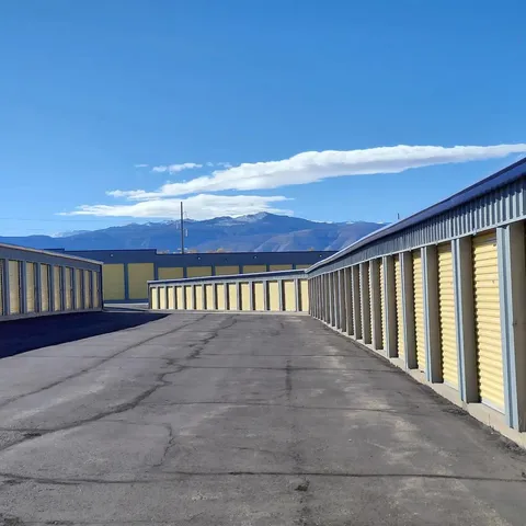 Drive-up access storage units in Sheridan, WY, on Coffeen Avenue.
