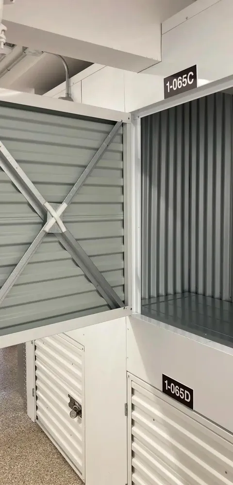 lockers storage units