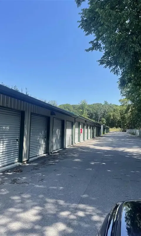 convenient self storage units