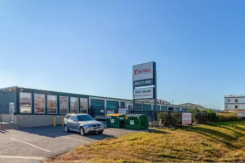 self storage units Brandon