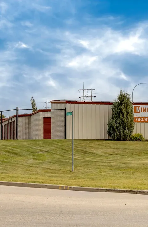 Alberta - St. Albert - Renault Crescent