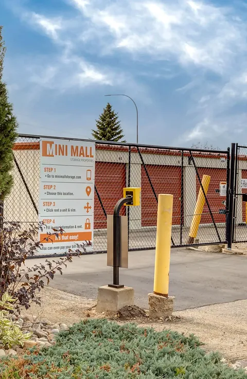 Alberta - St. Albert - Renault Crescent