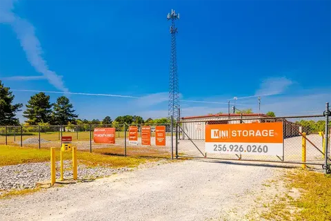 self storage units trinity
