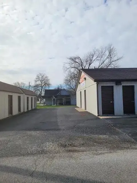 convenient self storage units