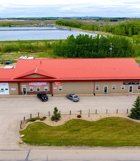 Alberta - Lacombe - Wolf Creek Drive