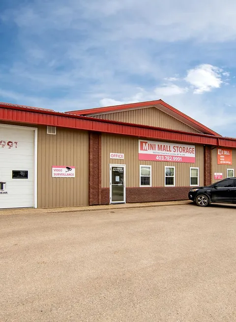 Alberta - Lacombe - Wolf Creek Drive