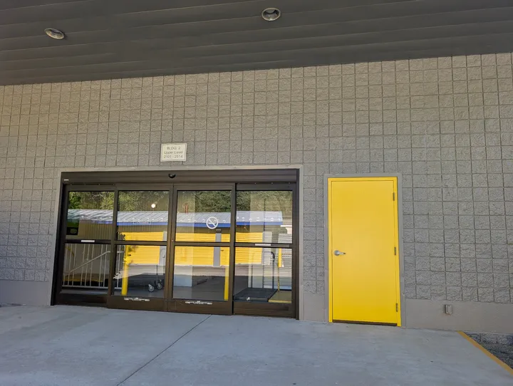 Covered loading bay doors at Storage Star Self-Storage in Glen Allen on Mountain Rd