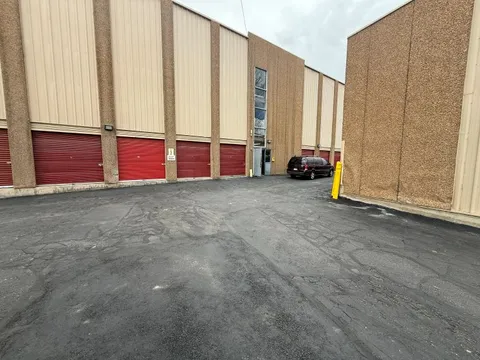 Wide aisles and convenient outdoor drive-up storage units in Avon, CO