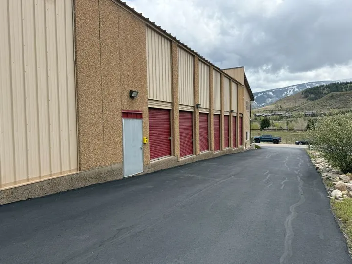 Outdoor drive-up storage units at 850 Nottingham Rd in Avon, CO