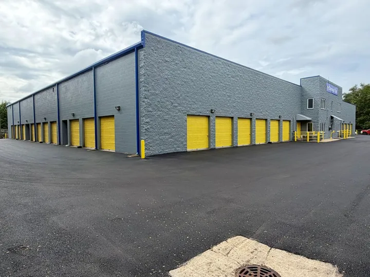 Wide drive aisles with outdoor drive-up units in West Chicago at 28W725 Garys Mill Rd