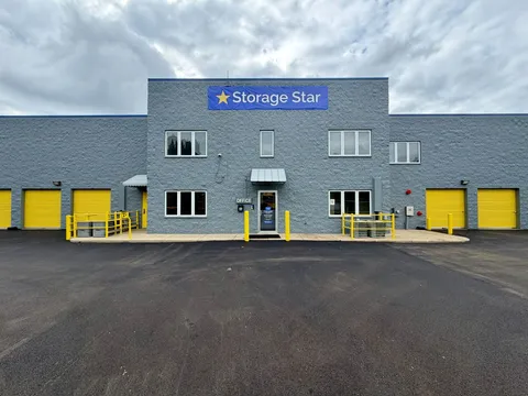 Rental office at Storage Star self-storage in West Chicago, IL, on Garys Mill Rd