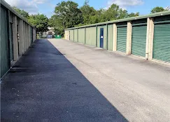 Drive-up storage units with convenient wide drive aisles