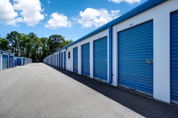 Drive up aisle at American Classic Storage
