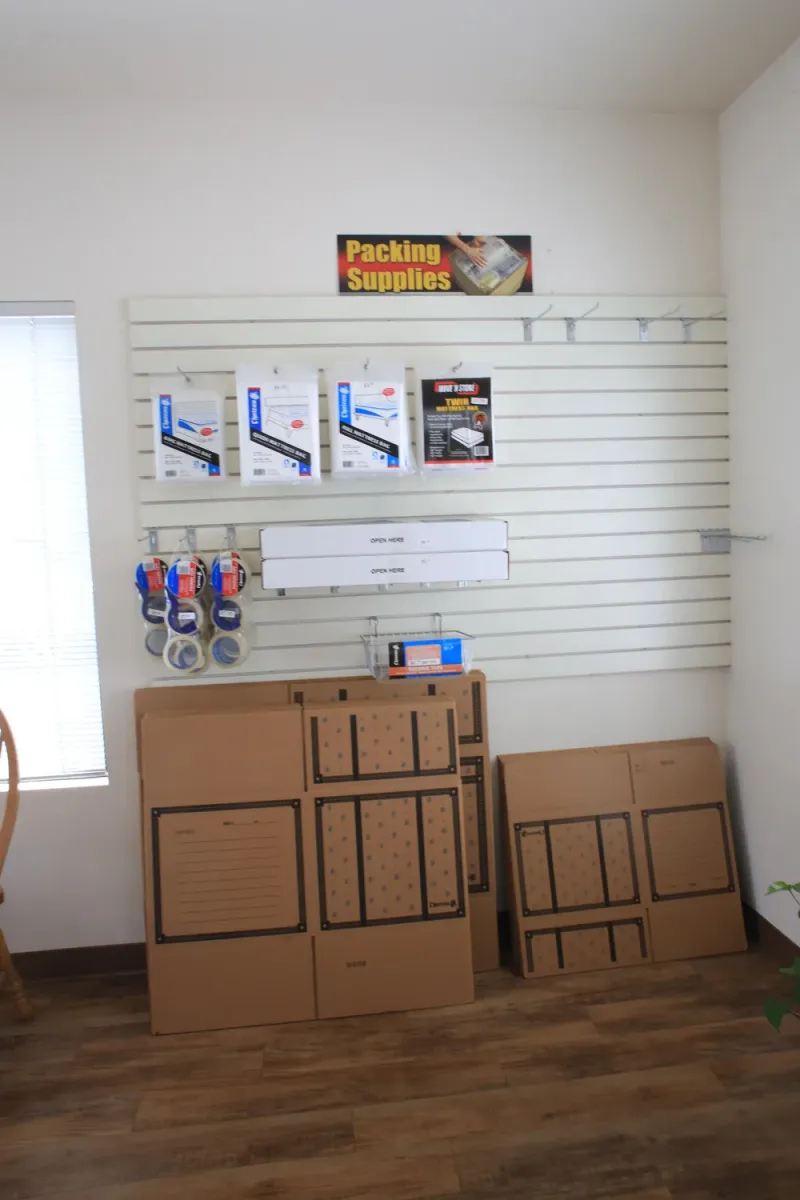 moving and packing supplies