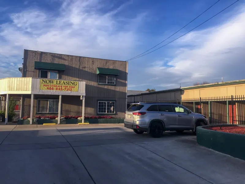 storage units for rent