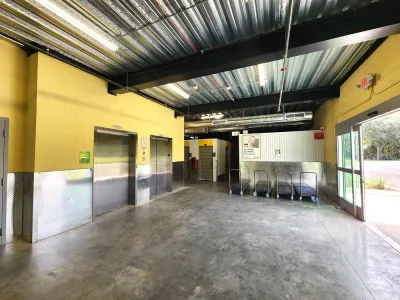 indoor unloading bay