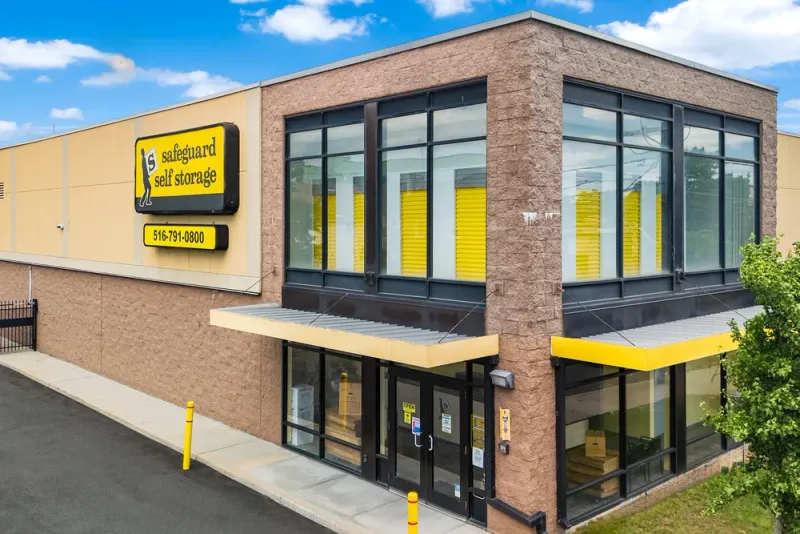 self storage units Hewlett