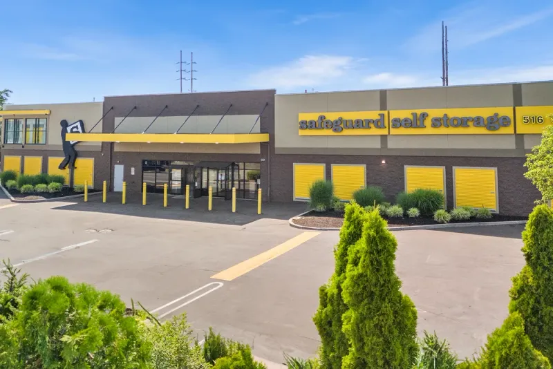 self storage units West Hempstead