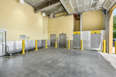 indoor unloading bay