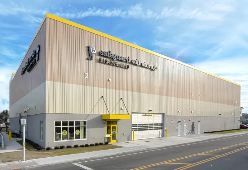 self storage units East Rockaway