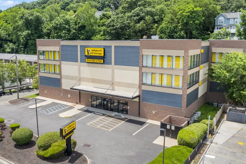self storage units Elmsford