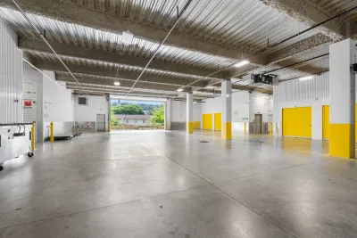 indoor unloading bay