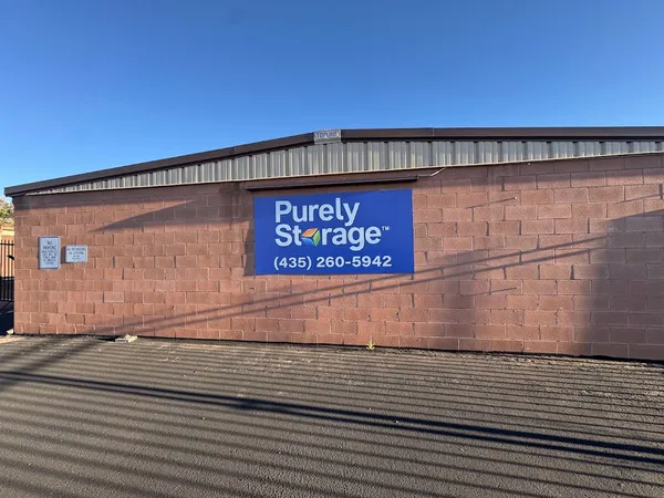 Facility banner sign on exterior building