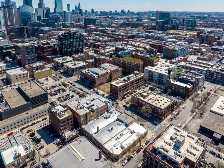 Aerial view of Storage Star Chicago on West Washington Blvd