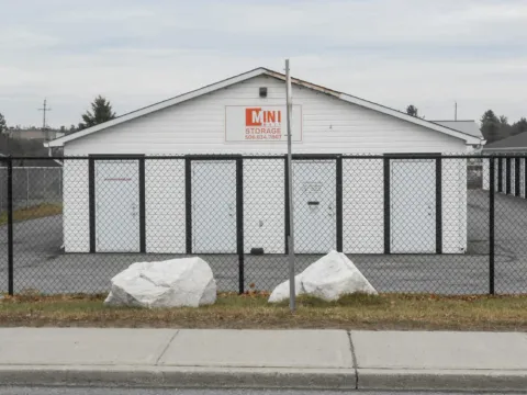 self storage units almonte