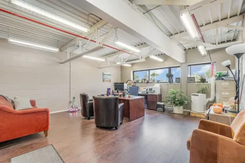 storage units office
