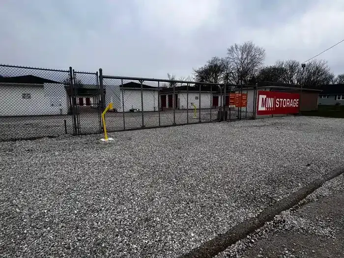 self storage units nitro
