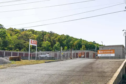 self storage units hot springs