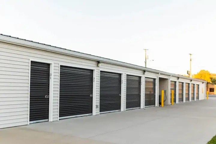 drive up storage units