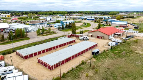 Alberta - Lacombe - Wolf Creek Drive