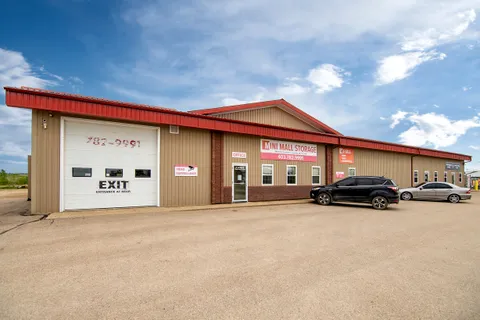 Alberta - Lacombe - Wolf Creek Drive