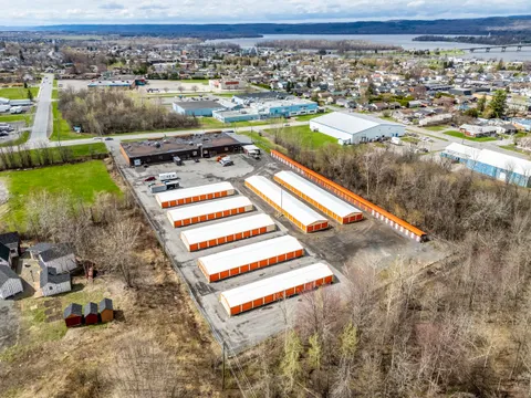 Ontario - Hawkesbury - Cameron Street