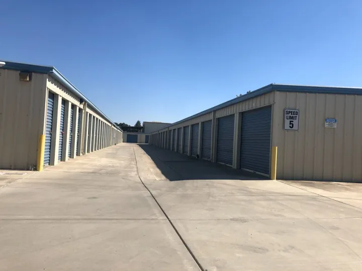 self storage units Porterville