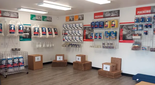 moving and packing supplies