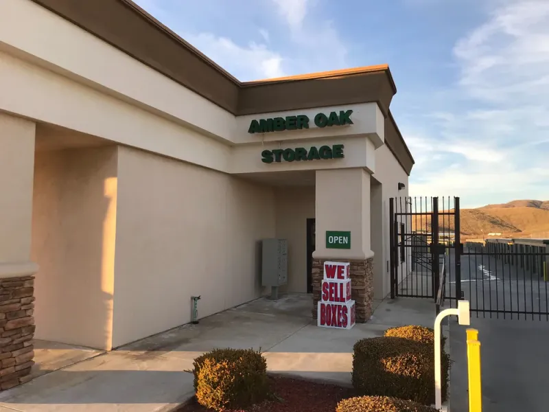 self storage units tehachapi