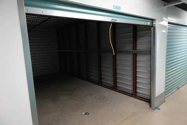 Spacious storage unit for furniture, equipment, and business inventory