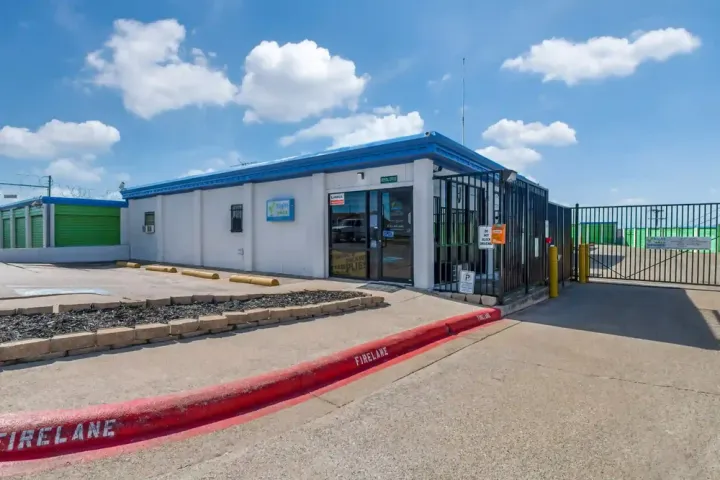 self storage units fort worth