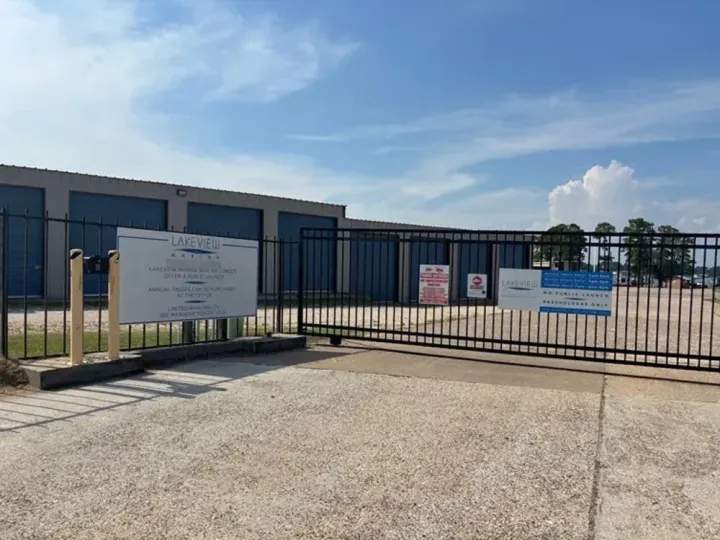self storage units conroe