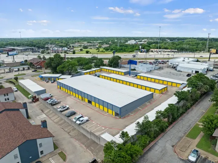 Aerial picture of the South Tyler Storage Star Self Storage in Dallas, TX.