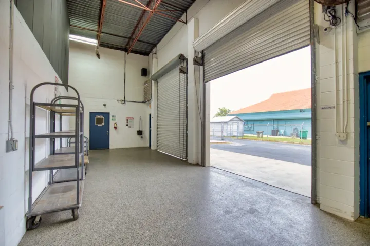 indoor unloading bay